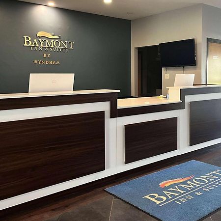 Baymont By Wyndham Indianapolis Northeast Hotel Екстериор снимка