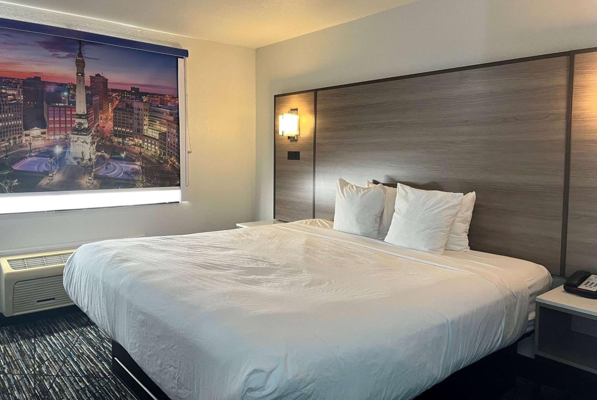 Baymont By Wyndham Indianapolis Northeast Hotel Екстериор снимка